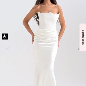 Elegant White Strapless Dress
